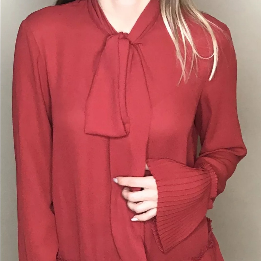 Red 🧶 Blouse With Pleated Inserts